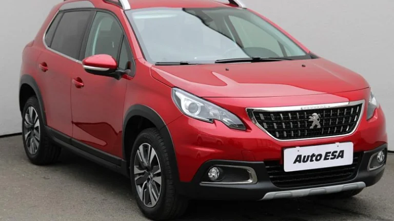 Peugeot 2008 1.2PT Crossway