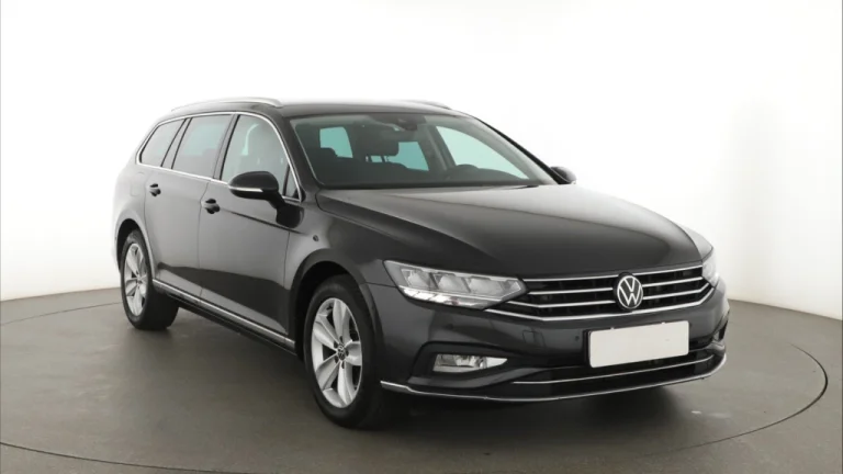 Volkswagen Passat, 2022
