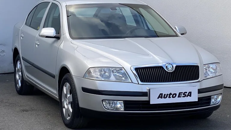 Škoda Octavia II 1.6 MPi Elegance