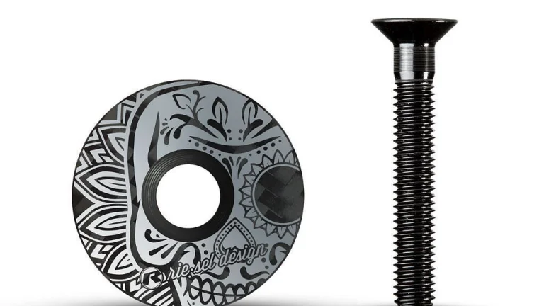 Rie:Sel design Stem:cap karbonové víčko, los muertos grey
