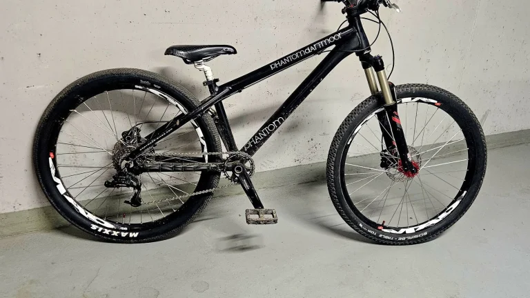 Prodám postavené kolo na 4x rámu Dartmoor Phantom 26"