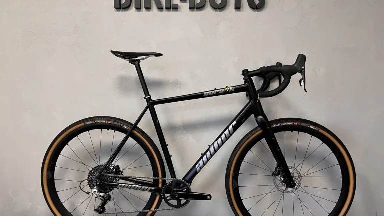 Gravel Author Aura XR6