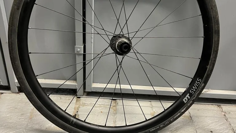 Gravel kola DT Swiss + pláště Schwalbe G-One