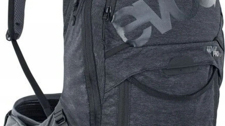 EVOC Trail Pro 16l vel. L/XL