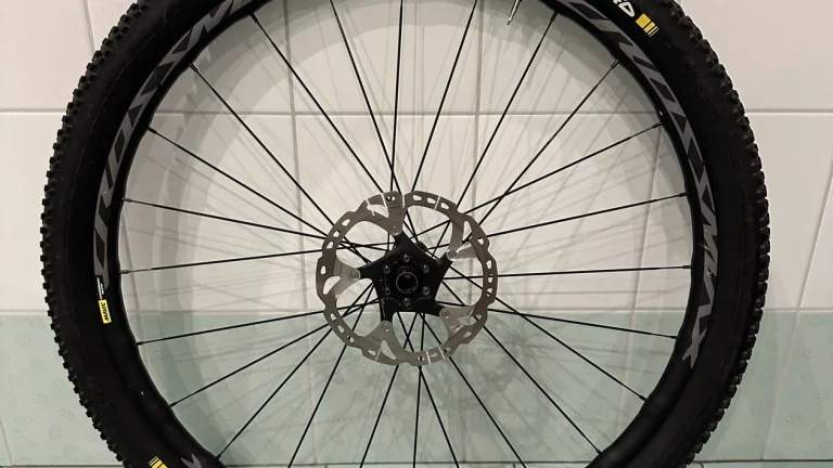 Zapletená kola Mavic crossmax elite