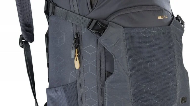EVOC NEO 16l vel. S/M