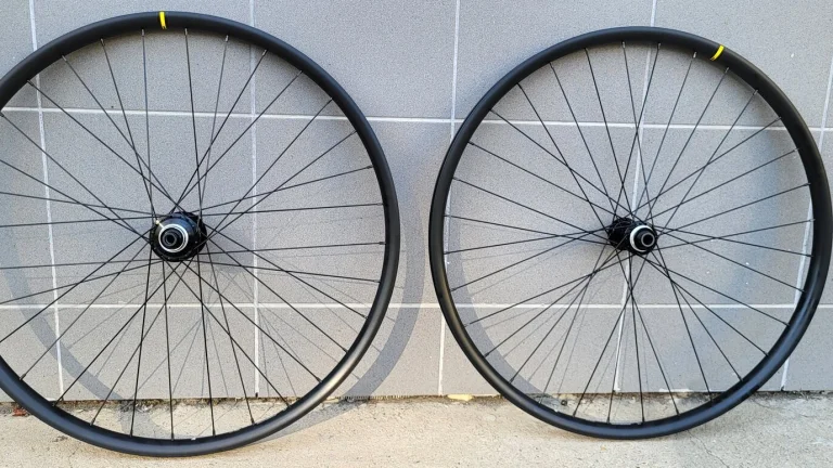 ZAPLETENÁ KOLA 29" RÁFEK MAVIC XC425+SHIMANO NÁBOJE