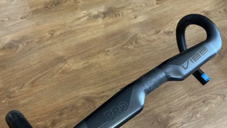 Řidítka PRO VIBE Aero Carbon 420mm