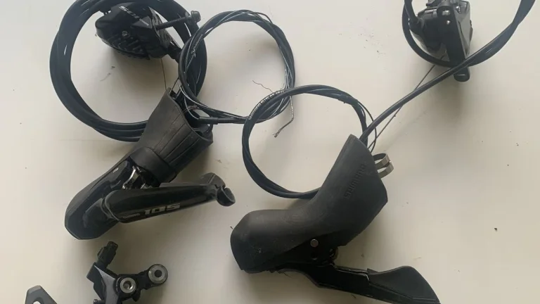 Sada bez klik Shimano 105 disk