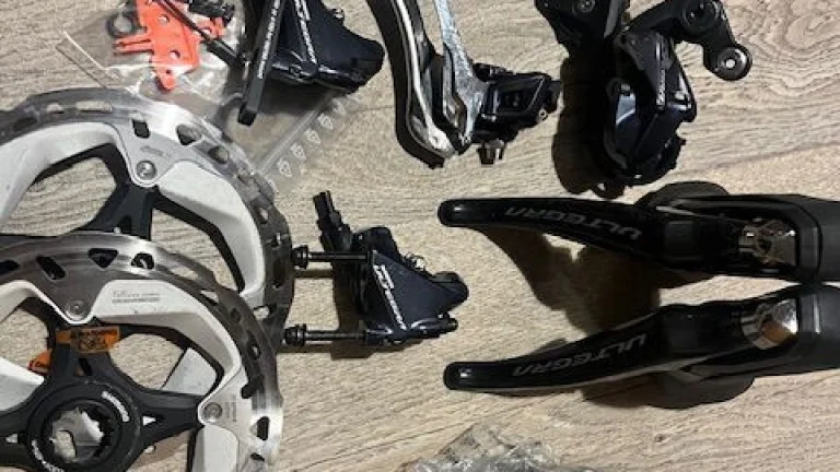 Sada Shimano Ultegra typ 8020, brzdy hydraulika, řazení mechanika