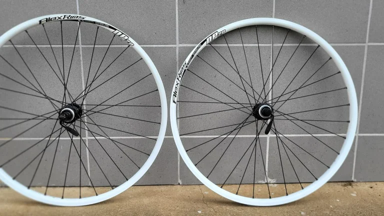 ZAPLETENÉ KOLA 26"