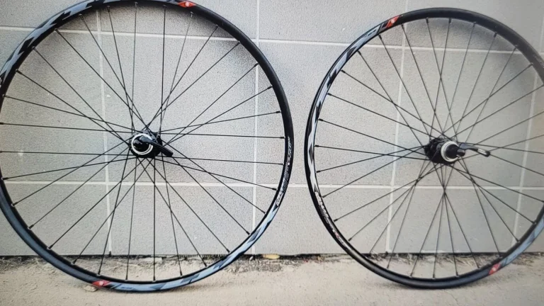 ZAPLETENÁ KOLA 26"