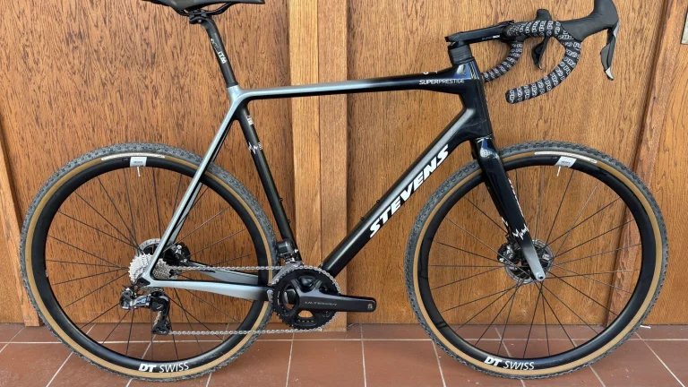STEVENS SUPERPRESTIGE NEW 60 cm - cyklokros - Shimano elektrika 2x11, kola DT SWISS / plášťové