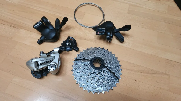 Kazeta Sram 9sp + přehazovačka a řazení Deore