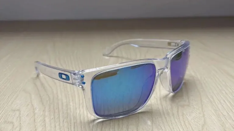 Oakley Holbrook Prizm polarized sapphire
