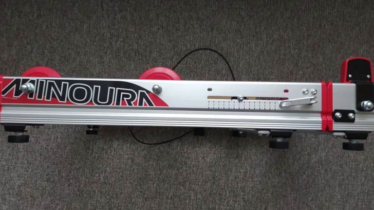 Tréninkové válce MINOURA LiveRoll R 720