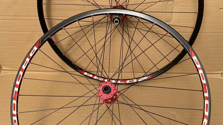 Kola REMERX XCO Rio 29 black, NOVATEC 791+772 - 1850g