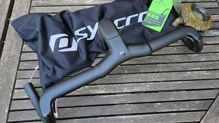 SYNCROS Creston iC SL X – špičkový celokarbonový integrovaný kokpit - NOVÝ