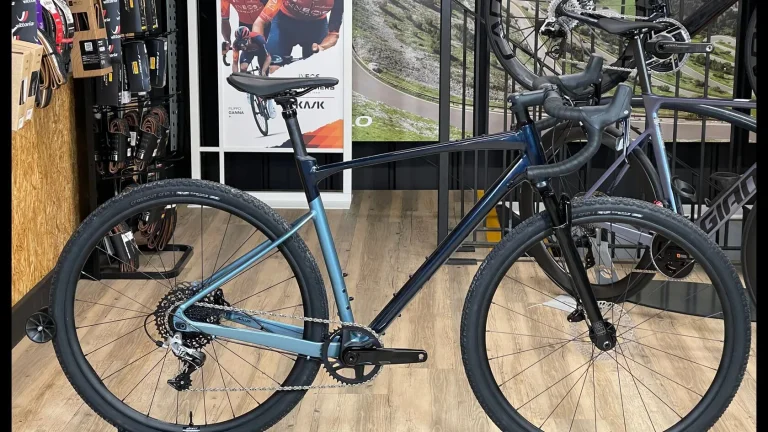 Gravel Giant Revolt X 1 vel.L rv.23 Nové