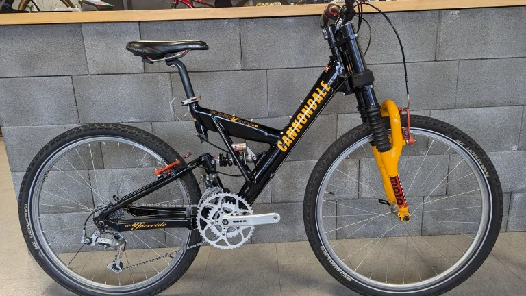 1998 Cannondale Super V Freeride 1000, velikost S, Moto vidlice, po repasi