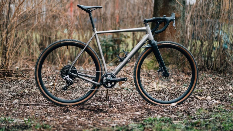 NSbikes RAG+ 1 s karbonovými koly Roval - velikost L (nebo 25000 Kč s pův. hliníkovými koly