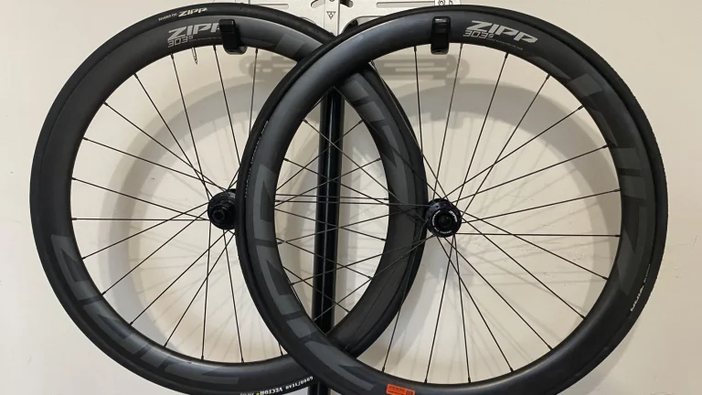 Zapletená kola Zipp 303 S ořech Shimano
