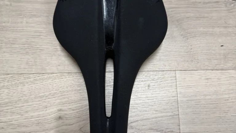 Prodám sedlo Fizik Arione R1 Open - Large za 2000 Kč