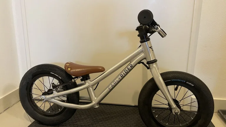 Odrážedlo Early Rider Charger