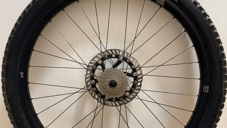 karbon E13 LG1 Race DH