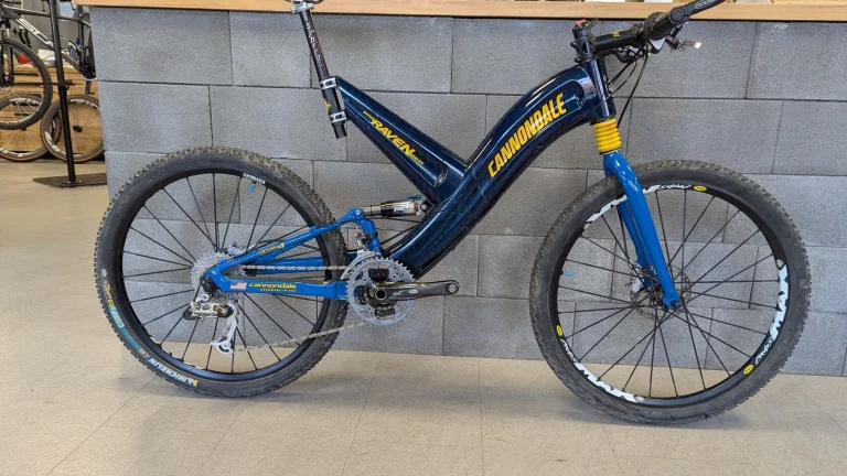 Cannondale Super V Raven 900 SX Fatty, L, rok 2000, Mavic Crossmax, Hope