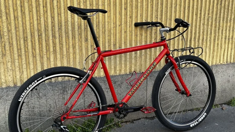 Stavba na rámu Mongoose Treshold Sport
