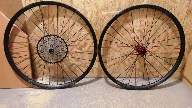 Zakazkove Industry nine 27,5 enduro 305; orech HG shimano11 + kazeta Garbaruk 11-50