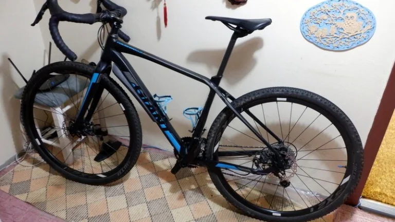 Giant ToughRoad SLR GX 1