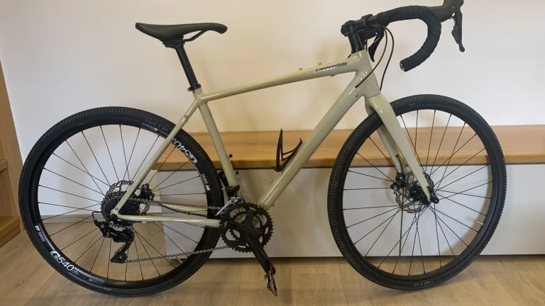 Gravel Cannondale Topstone 105 Quick sand