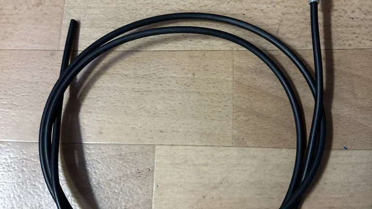 Brzdová hadice z Sram Code R - zadní 157cm