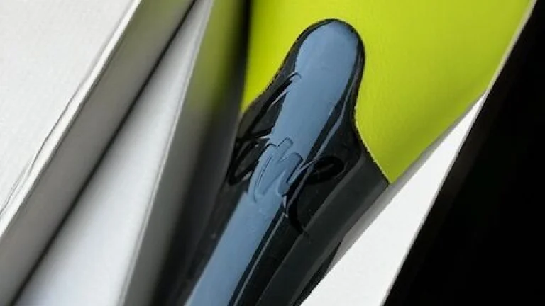 NOVÉ lehké karbonové sedlo TUNE Komm-Vor UD-Carbon • (Původní cena 7999 CZK, nyní 2999 CZK)