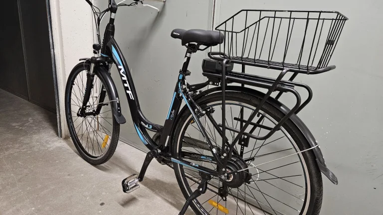 Městské elektrokolo Grand 1.3, 2023