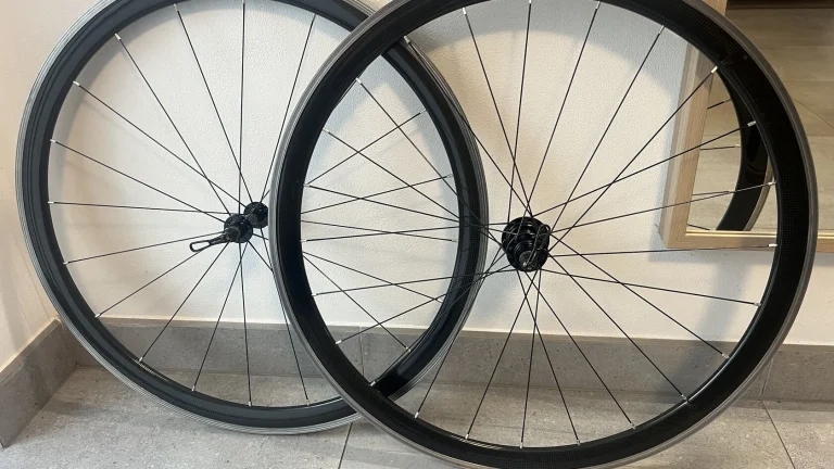 Silniční záplety CSC karbon + AL brzdná plocha