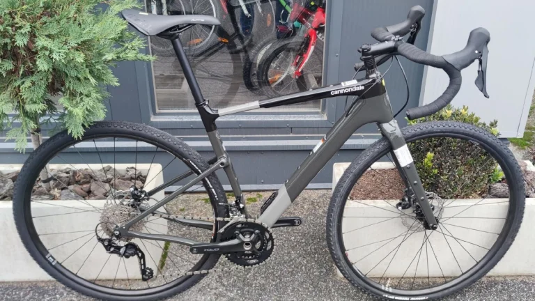 Prodám NOVÉ gravelové kolo zn. CANNONDALE Topstone Carbon 4 (Smoke Black), vel. M