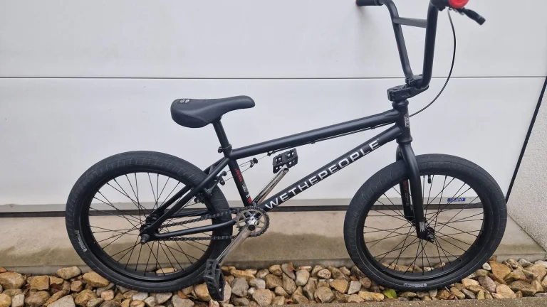 WE THE PEOPLE CRS 20,25“ freestyle BMX kolo, barva Matt Black
