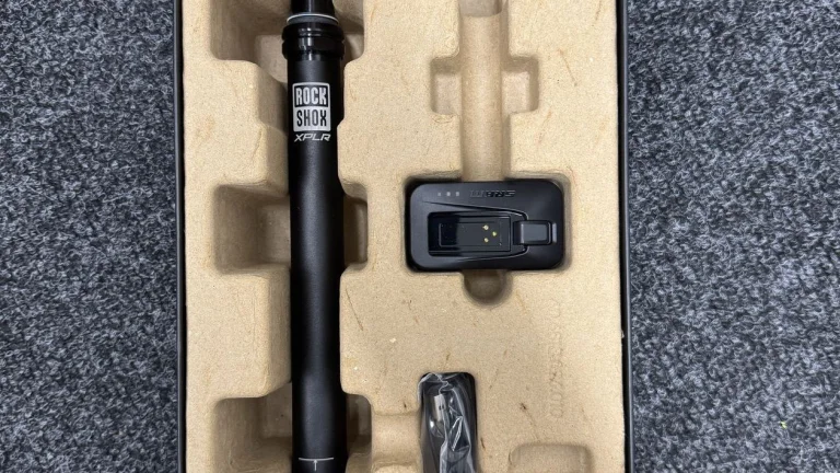 Sedlovka Rockshox Reverb AXS XPLR 27,2/400/50