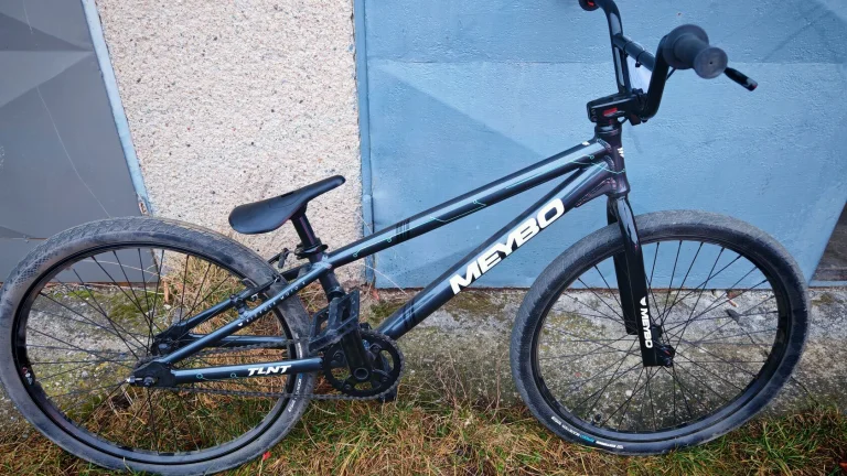 Meybo Cruiser TLNT. Kolo je v záruce.