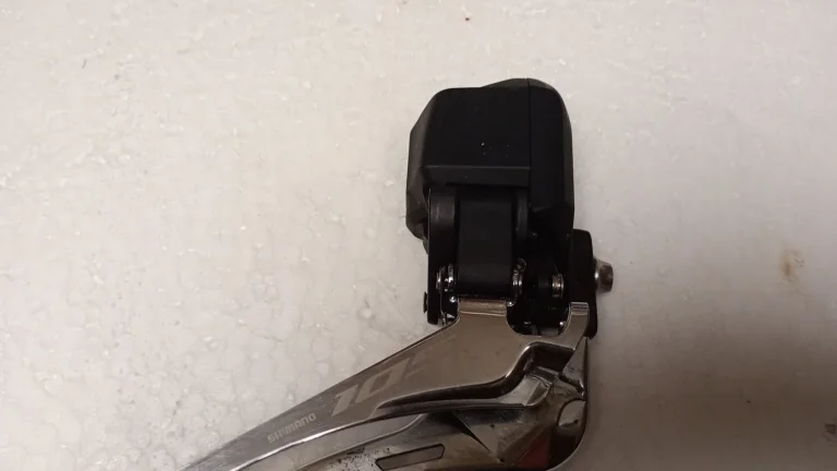 Přesmykač Shimano 105 di2 12s