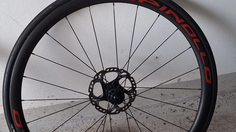 Závodní galusková kola Spinolo 30mm carbon