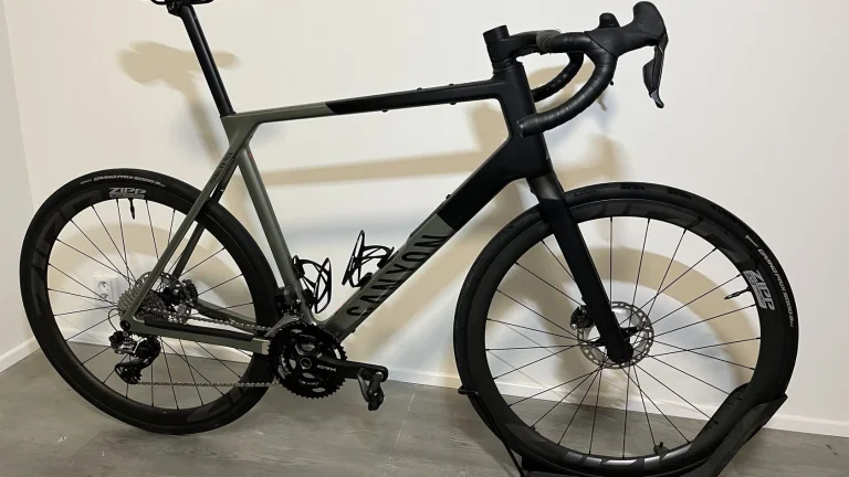 CANYON Grail CF SLX Di2 +gravel pláště