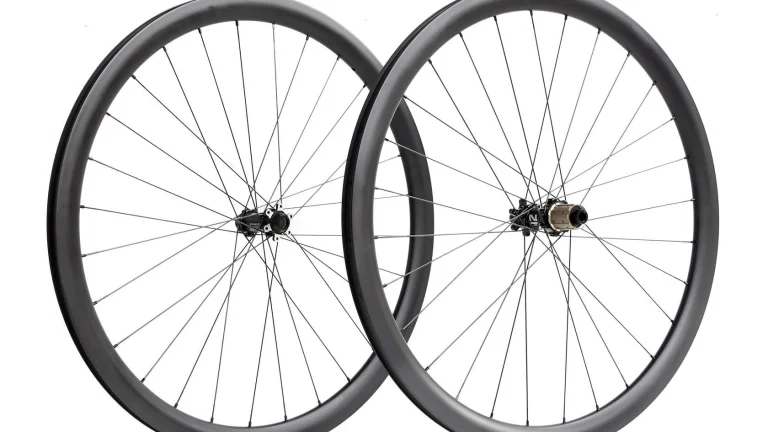 VÝPRODEJ! silniční karbonové výplety JPRacing DB38C / Novatec Carbon / Sprint disc 1.564 g