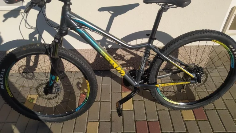 Dámské horské kolo Giant LIV Tempt 4