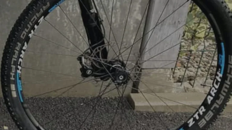 Pár kol ZTR Arch EX tubeless Lefty