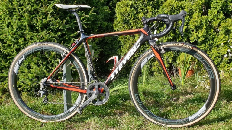 cyklokrosový set Stevens Superprestige