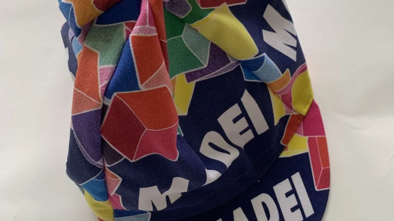 Nová retro cyklo čepička Mapei